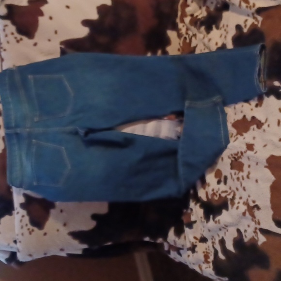 ROCK STAR, OLD NAVY CAPRIS, SIZE 4, MID RISE. - Picture 4 of 7